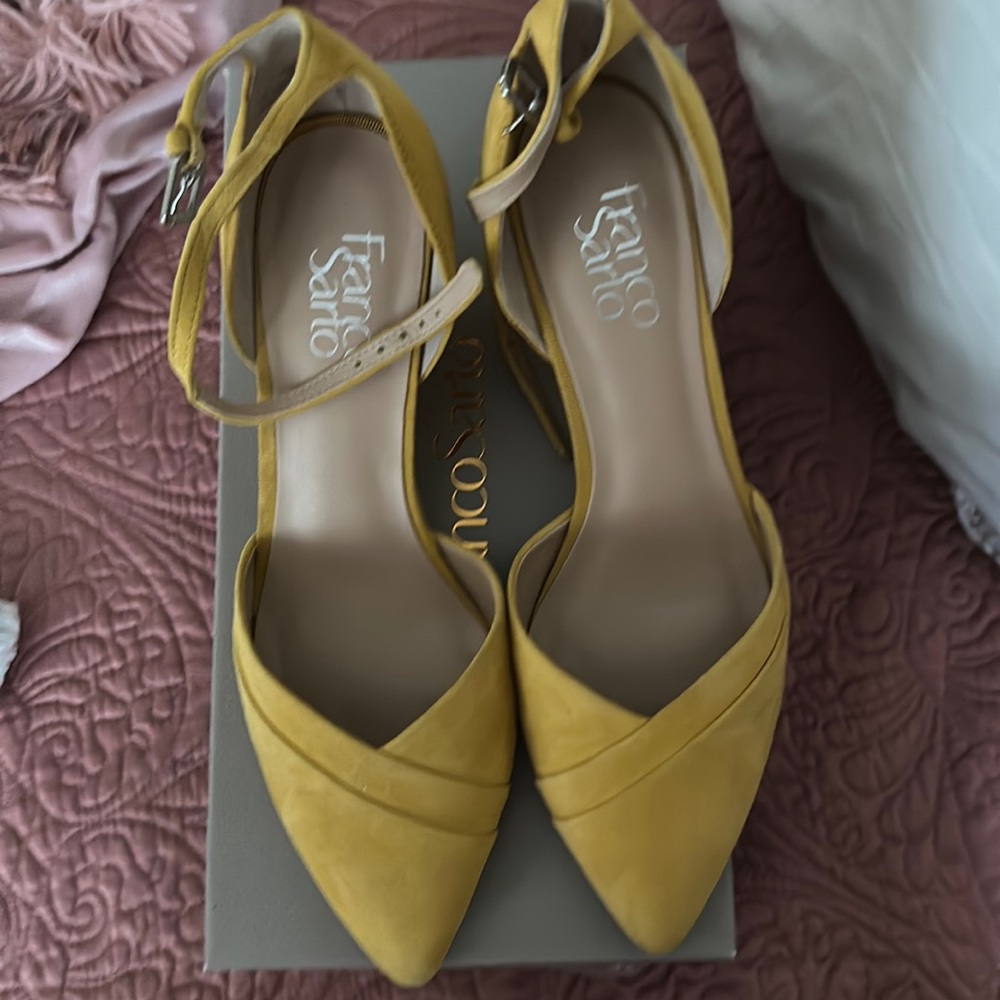A yellow Franco sarto size 8 suede small wedge heel